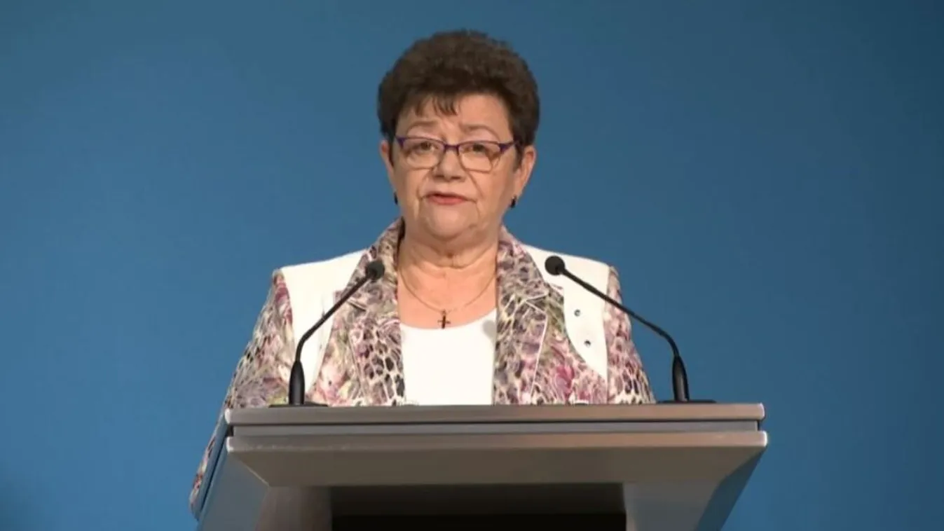 Müller Cecília: Nyugodt és vírusmentes ünnepek elé nézhetünk