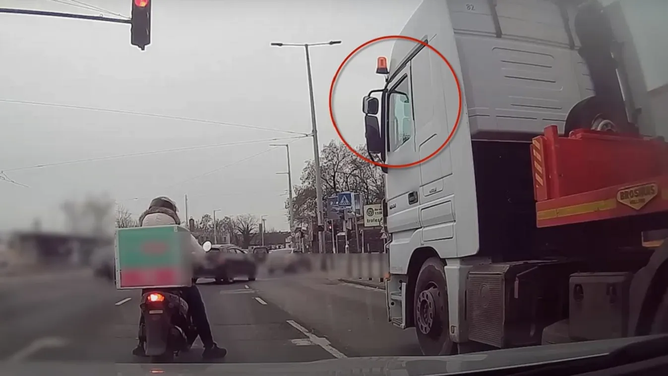 Összeszorul a szív attól, amit egy kamionos tett – Videó