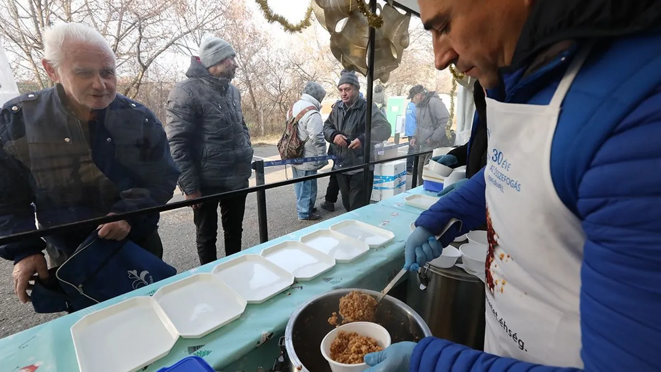 Ezer adag marhapörkölttel kezdődött a szeretetvendégség