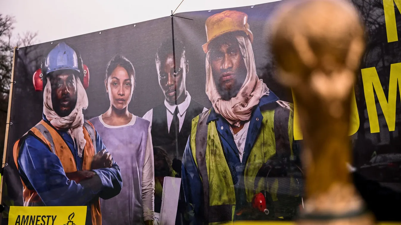 Pánik a katari vb-n, sorra szedi áldozatait a vírus