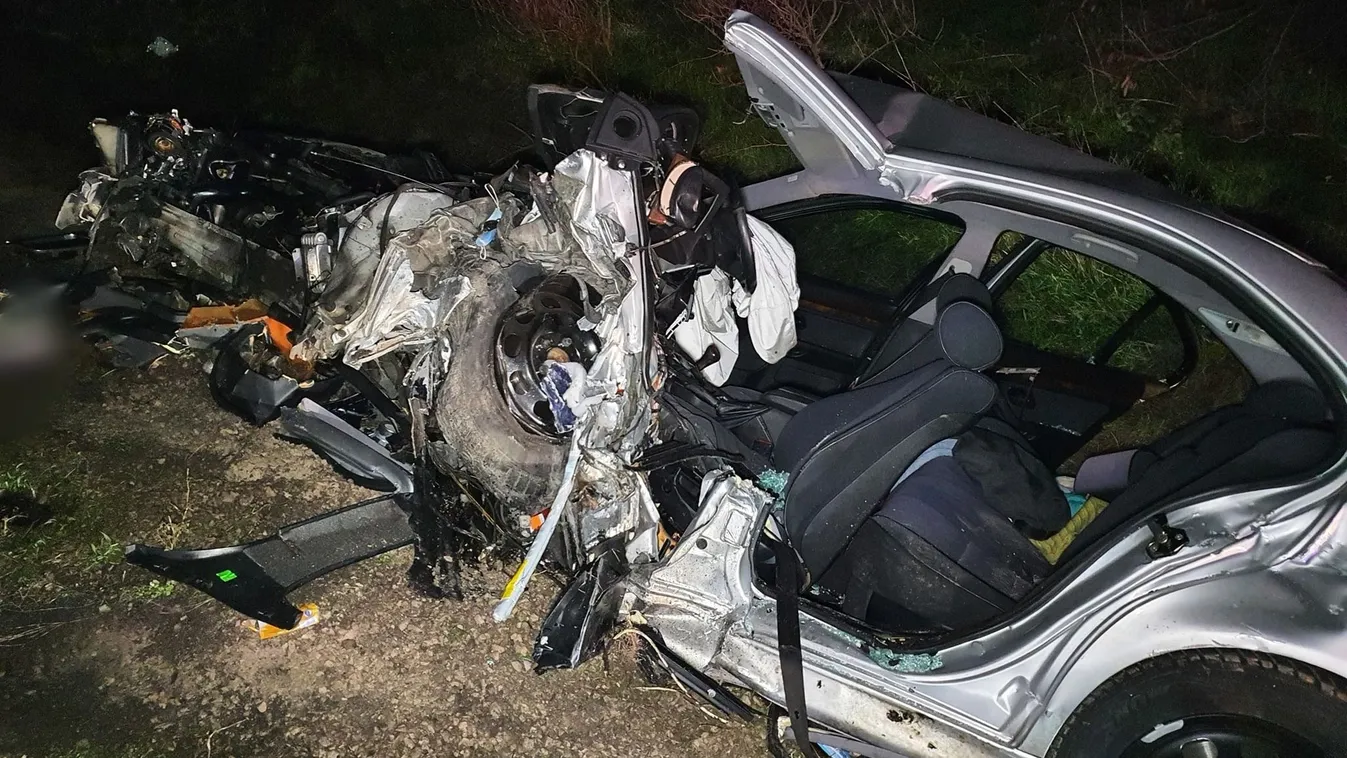 Négyes karambol történt Fejér megyében, egy ember meghalt