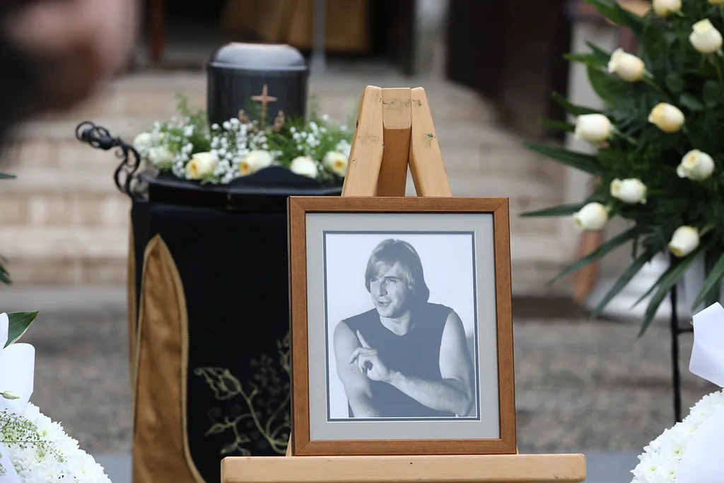 Csapó Gábor temetése