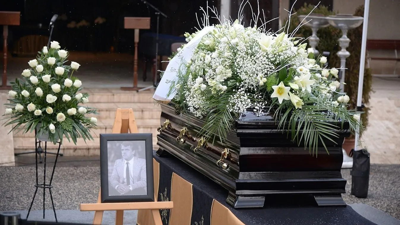 Videó Mészöly Kálmán temetéséről