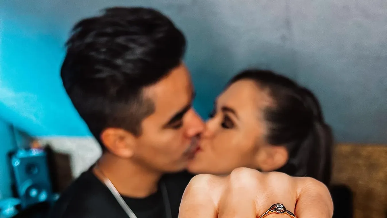 Előkerült egy videó a TV2 sztárpárjának eljegyzéséről