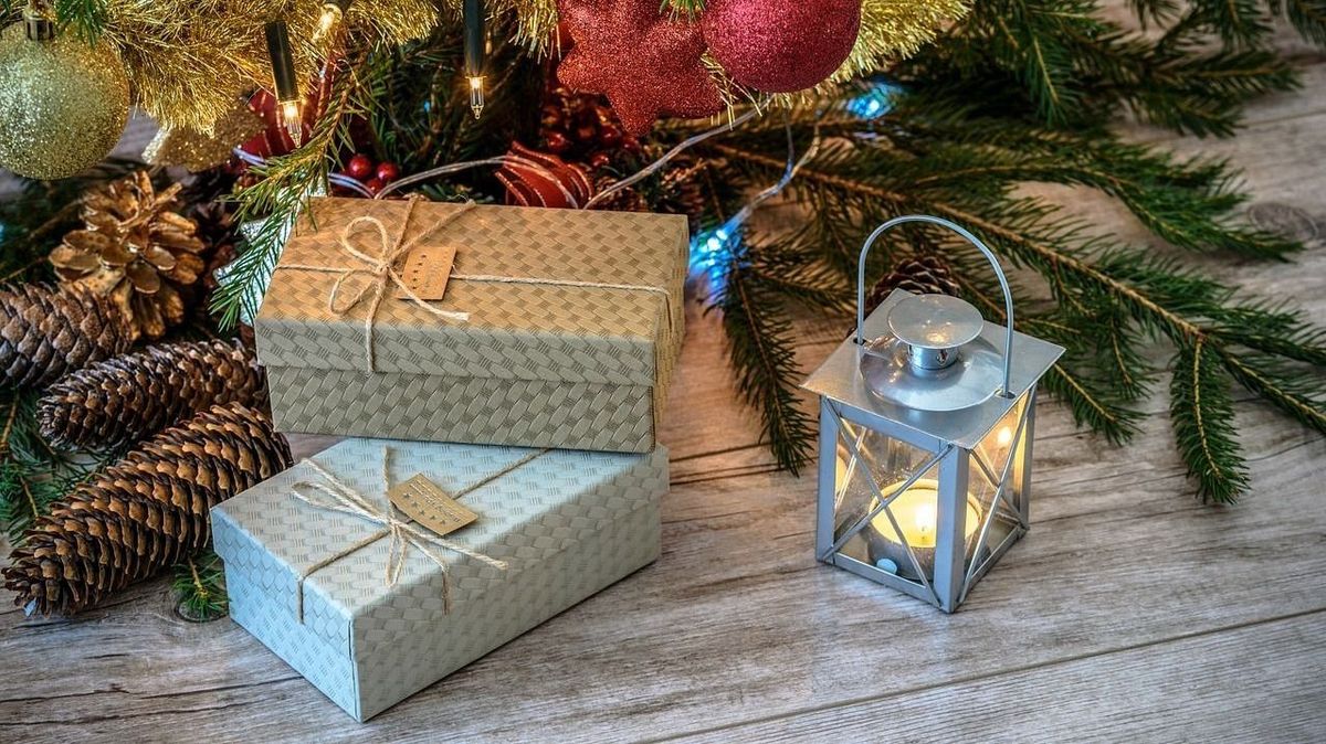karácsony, ajándék, ajándékozás, ünnepek, csomag,