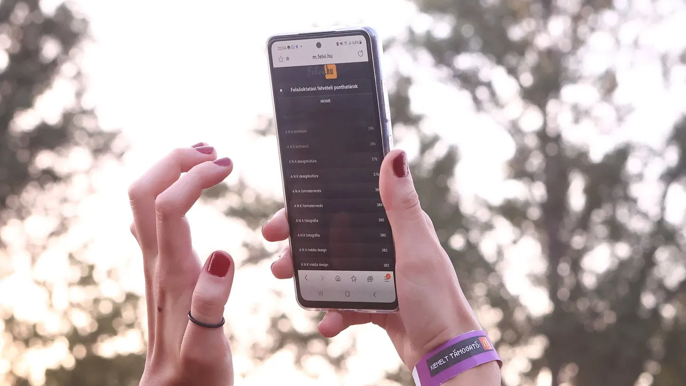 Így lopják el a mobiltelefonod a bűnözők - Videó!