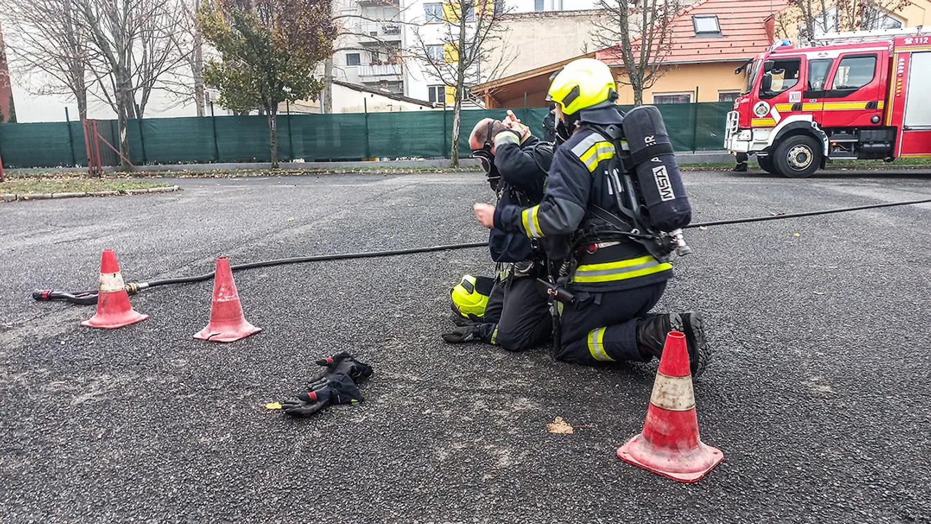 Felsírtak a szirénák: Tűz ütött ki a maglódi Auchanban