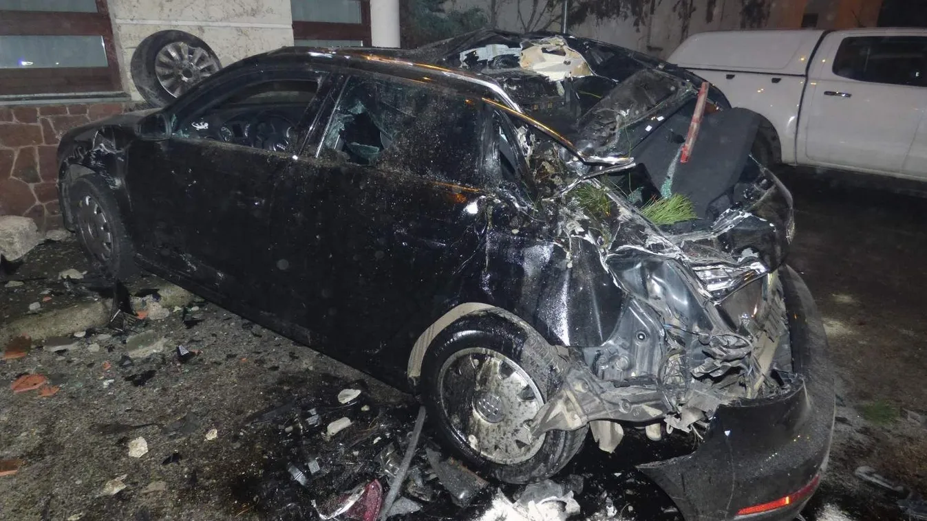 Részeg ámokfutó tarolta le a kocsisort - Ez látnod kell, hogy elhidd