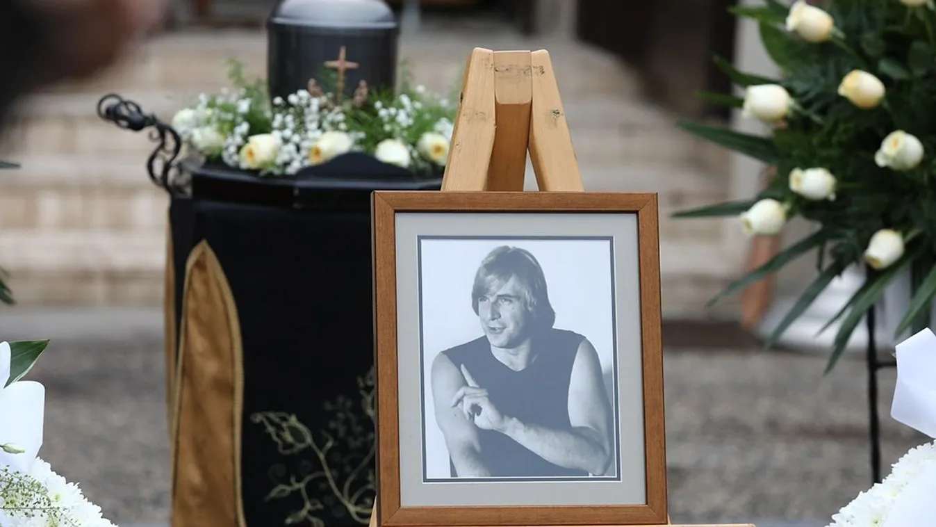 Így kísérték utolsó útjára a legendás Csapó Dudit - Videó