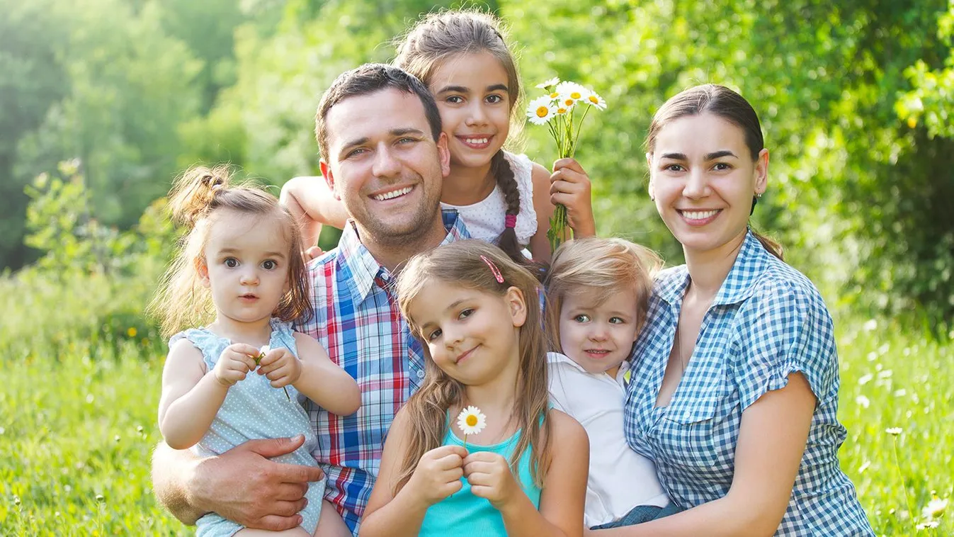 Ennyivel kapnak több pénzt a nevelőszülők 2023-ban