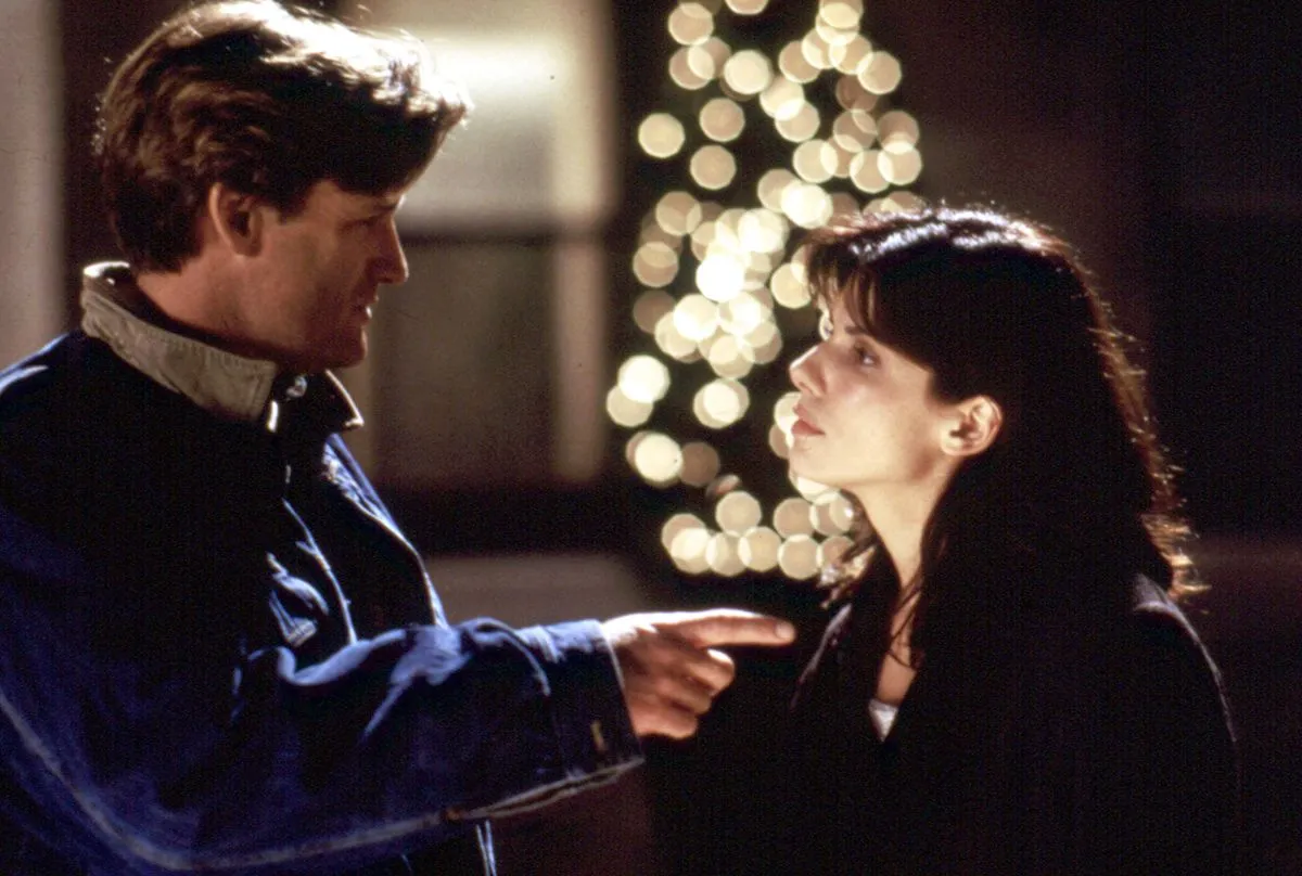 Bár a Reszkessetek, betörők! megkerülhetetlen karácsonykor, sokan vágynak az ünnepi időszakban az Aludj csak, én álmodom romantikájára