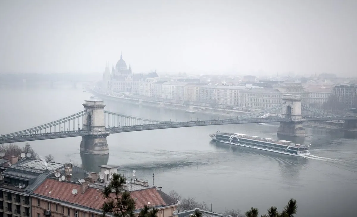 Lánchíd, Duna, Budapest, tél, időjárás, hideg, köd,