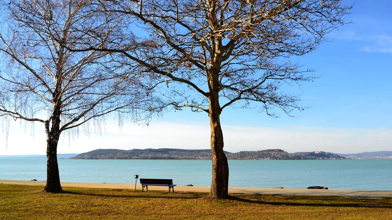 Durva jelenet a balatoni strandon - Videó