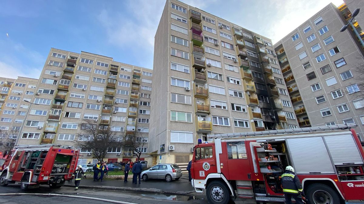 Drámai fotók, videó: így menekültek a lángok közül a X. kerületi lakók