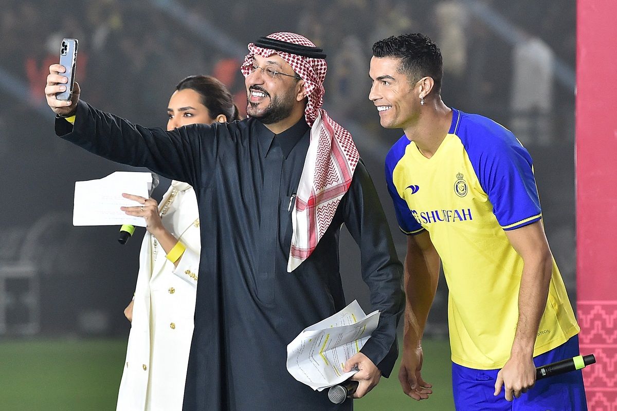 Cristiano Ronaldo jókedve érthető: degeszre keresi magát a szaúdi klubnál