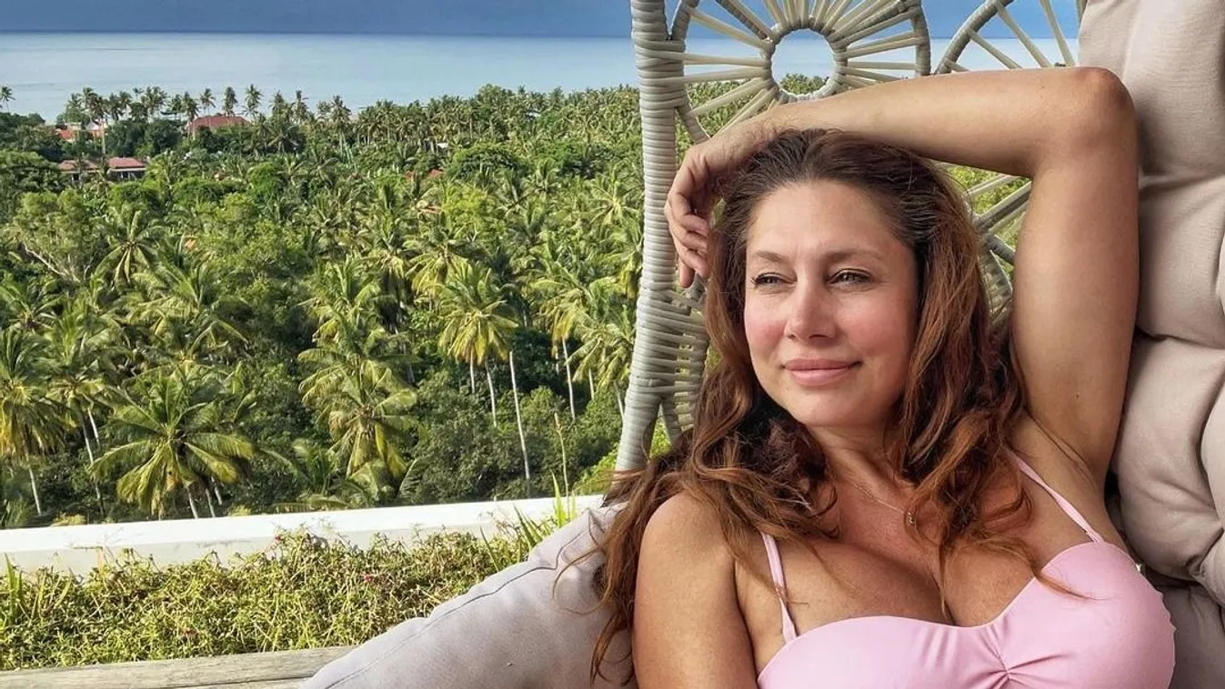 Tengerparton villantotta meg tökéletes alakját Horváth Éva