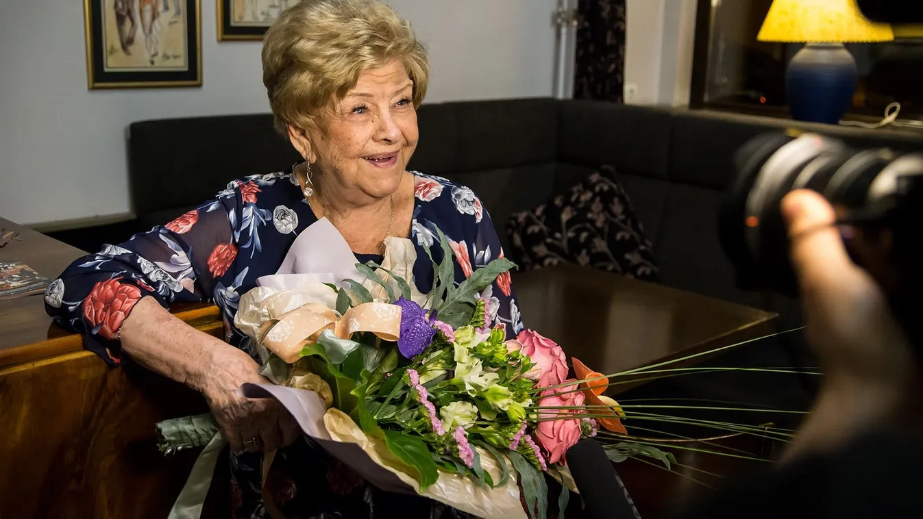 Megdöbbentő, amit Pásztor Erzsi bejelentett