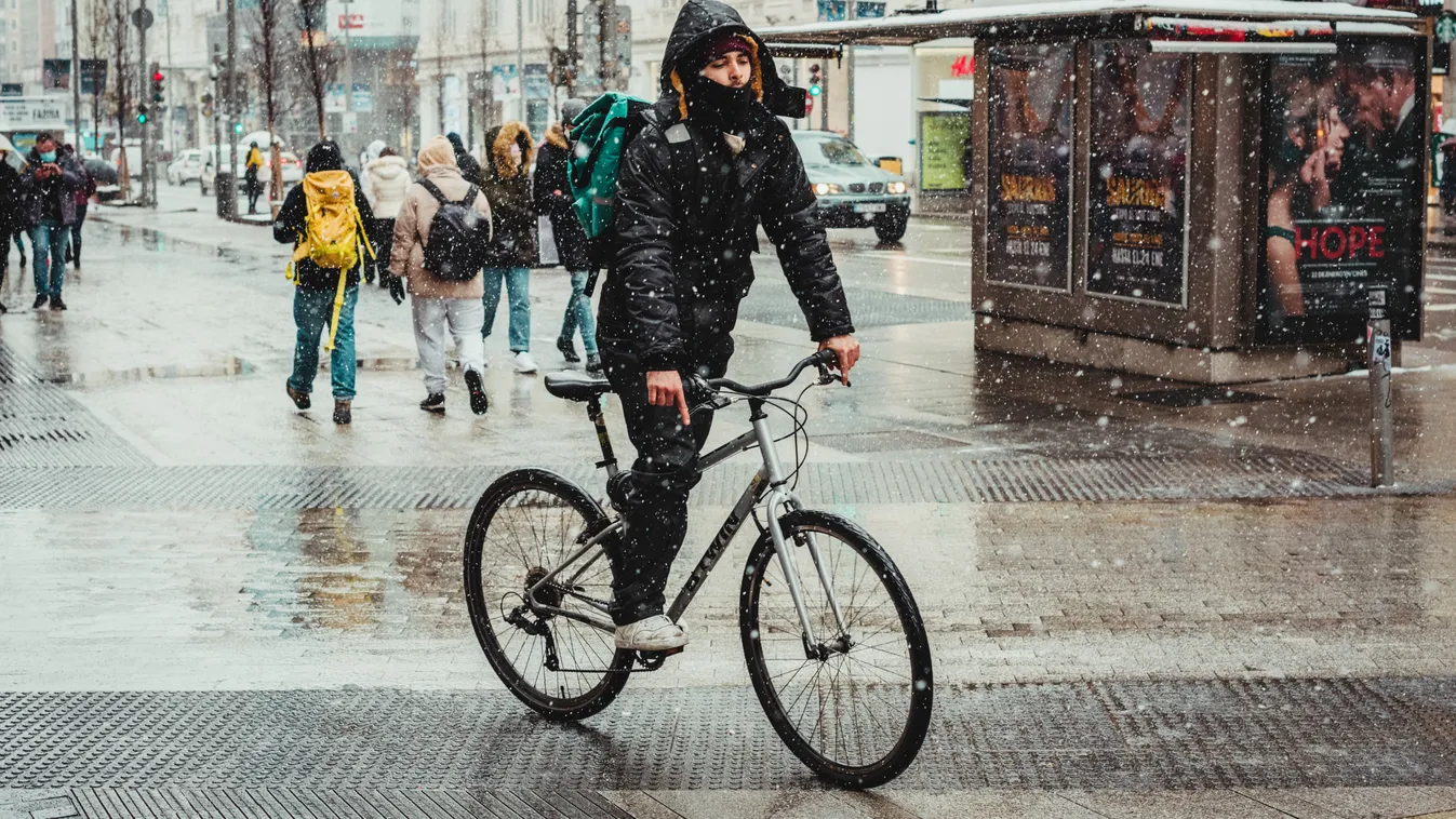Ezek kellenek a biztonságos téli biciklizéshez
