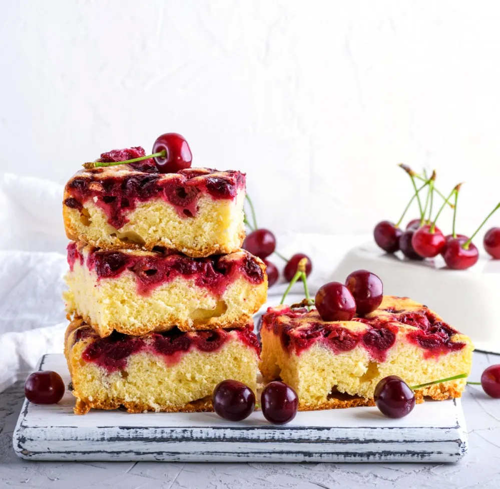 A,Stack,Of,Baked,Square,Pieces,Of,Cherry,Pie,On