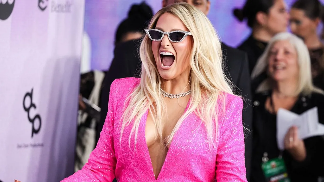 Gólyahír: ismét gyermeket vár az ismert énekesnő – Fotó