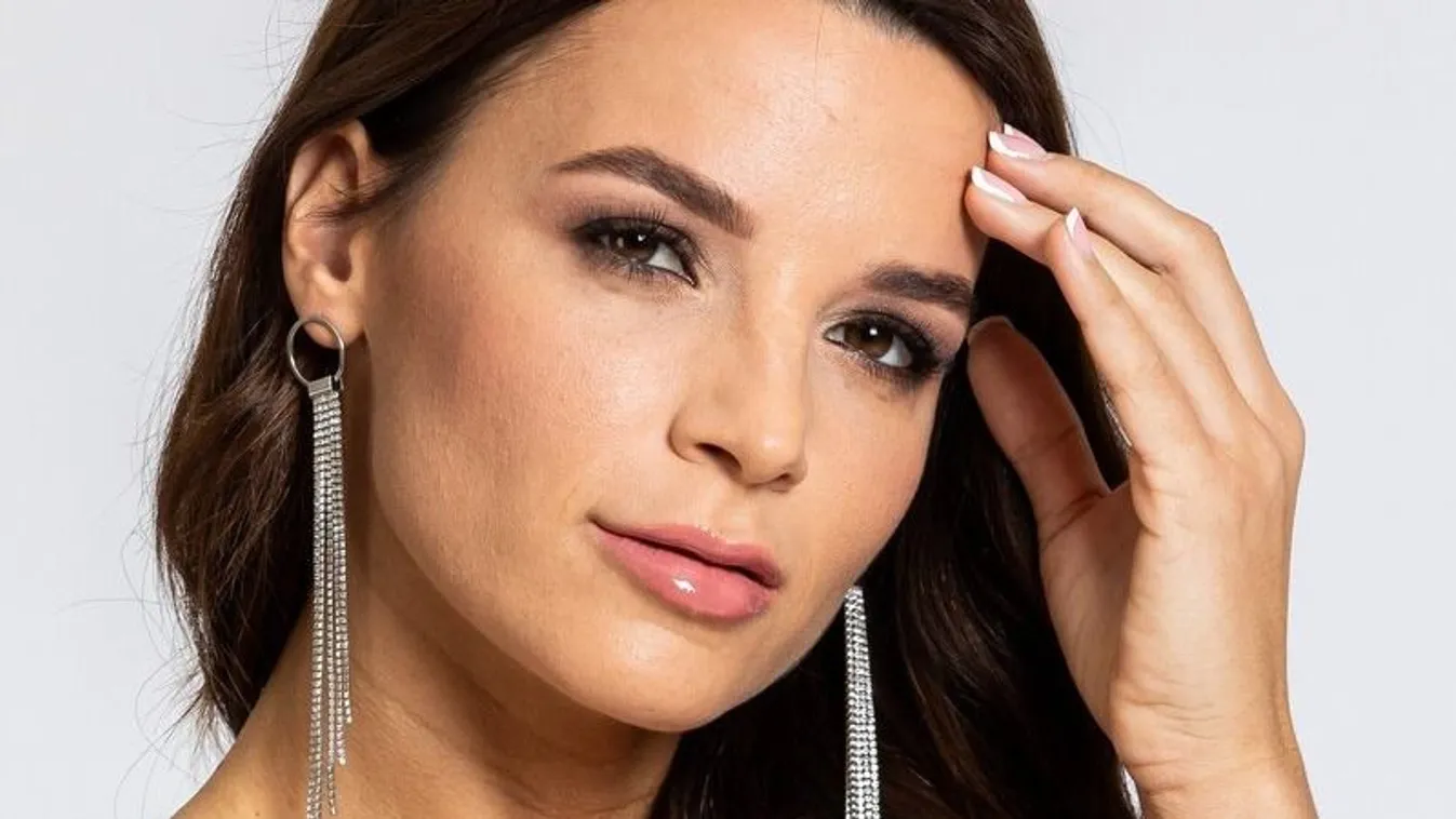 Új cickókat kapott Berki Mazsi? Gyanakodnak a kommentelők