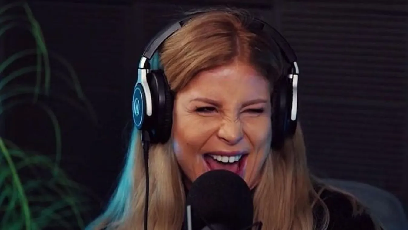 Kamerák előtt pofozkodott az Exatlon bombázója - Videó