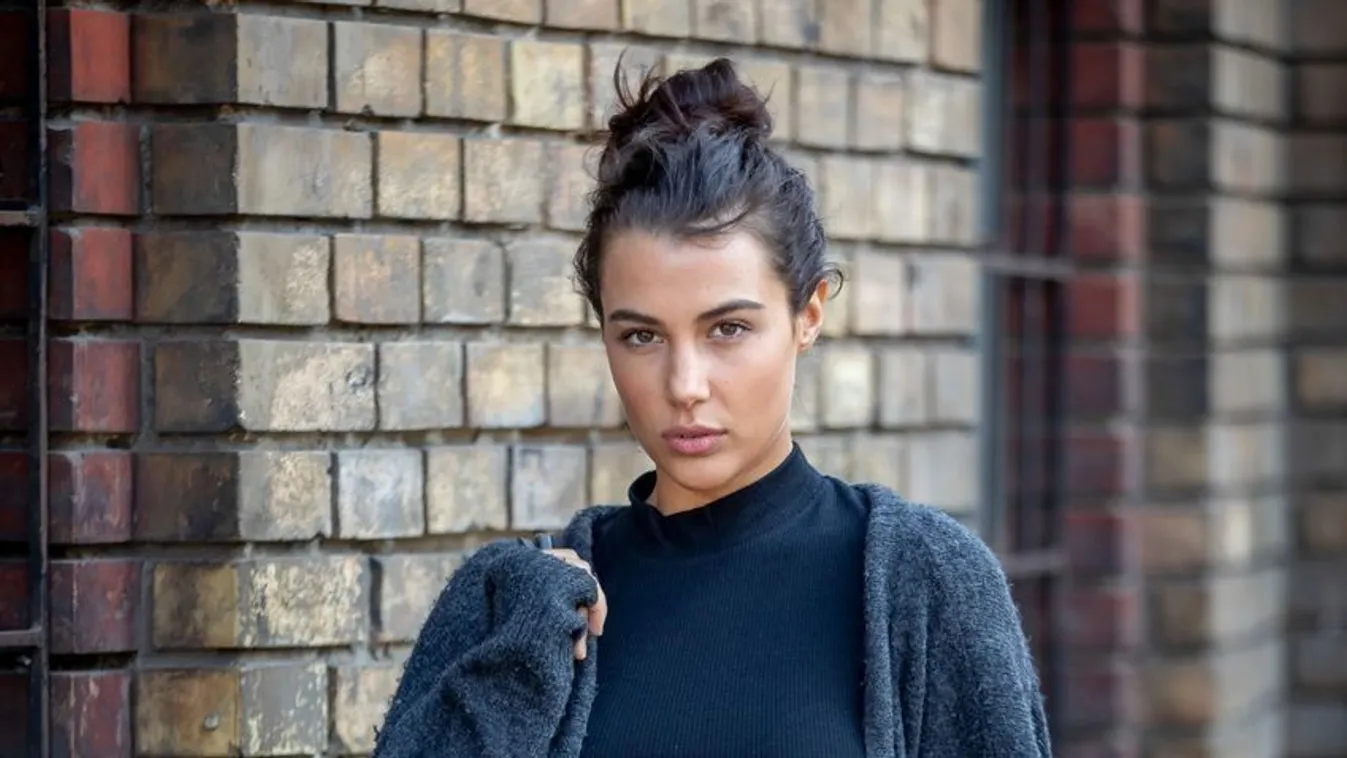 Szexi videók kerültek elő Tóth Andiról