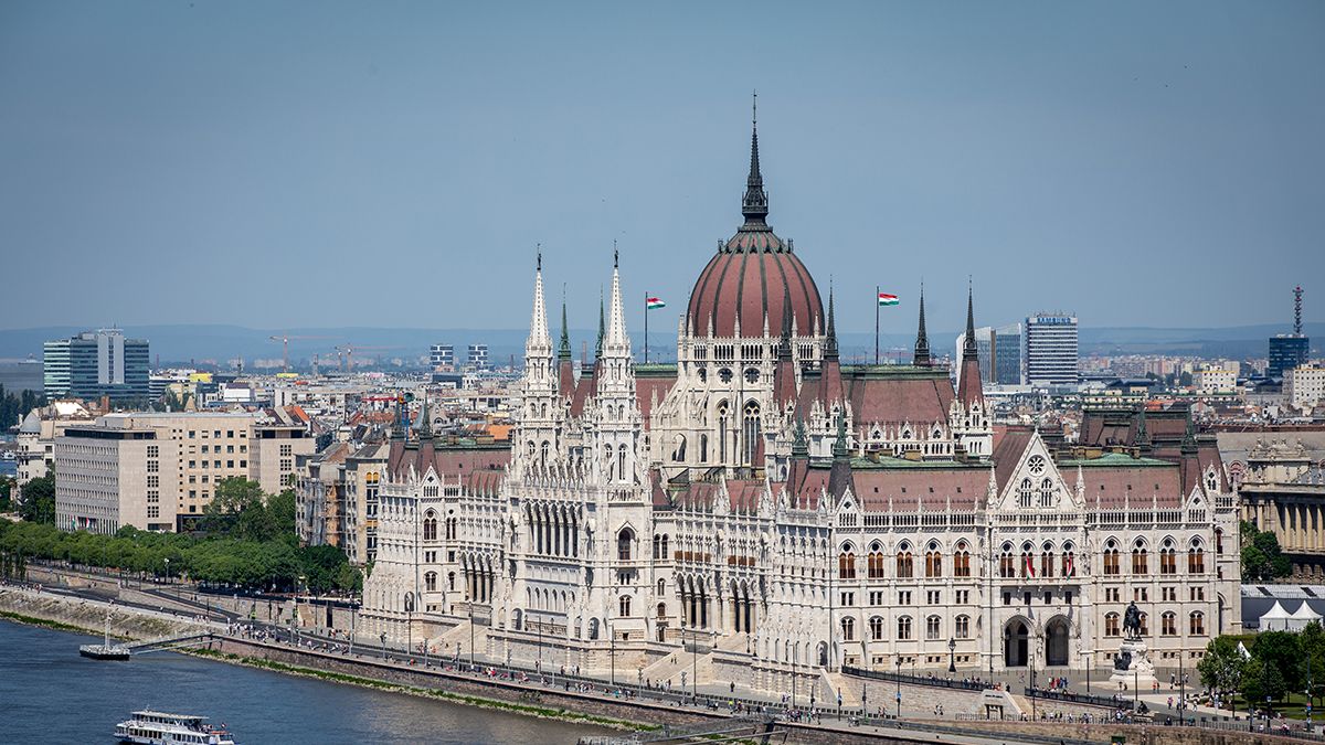 Nem élhet vissza többé hatalmával az orvosi kamara: az Országgyűlés megszüntette a kötelező kamarai tagságot