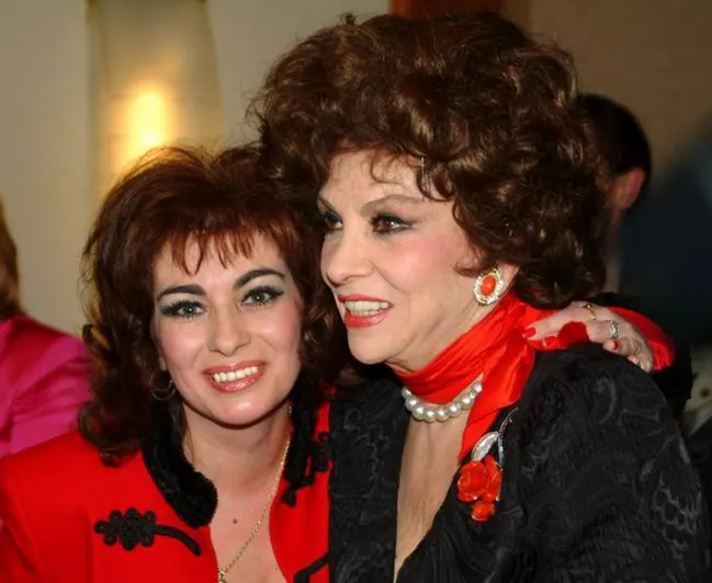 Kiszel Tünde és Gina Lollobrigida 2005 Operabál