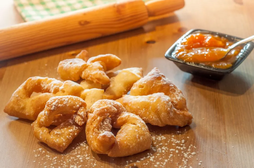 Delicious,Angel,Wings,Pastry,(or,Faworek,Or,Sfrappola)