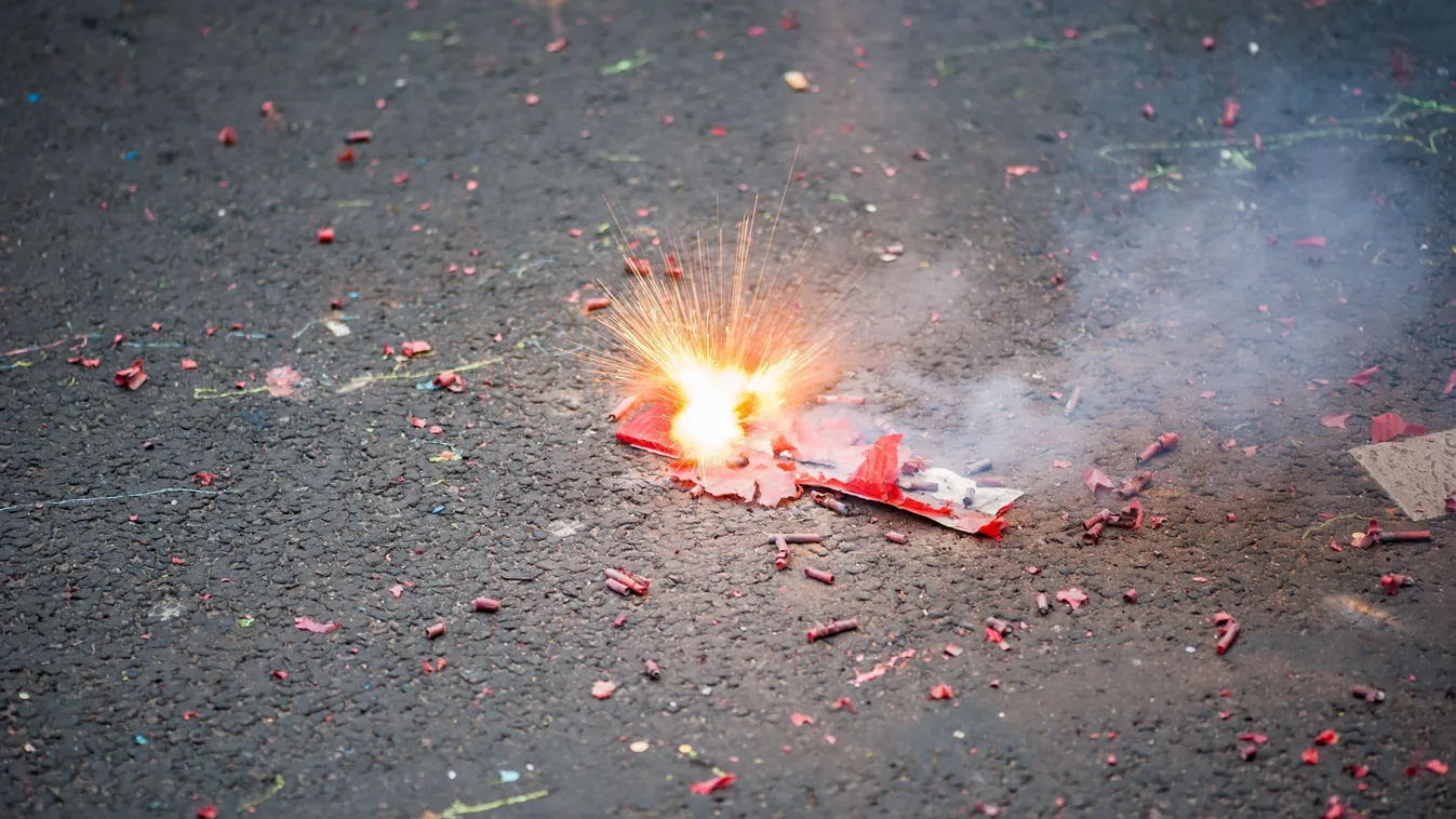 Tűzijátékból rémálom: Csúnyán megsérült a magyar kislány