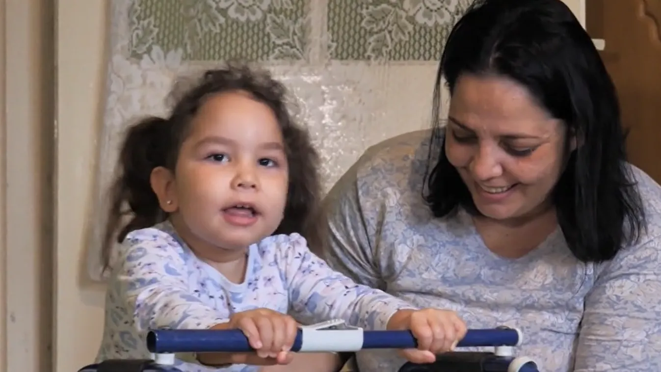 Ritka betegséggel küzd, segítségre van szüksége Laurának