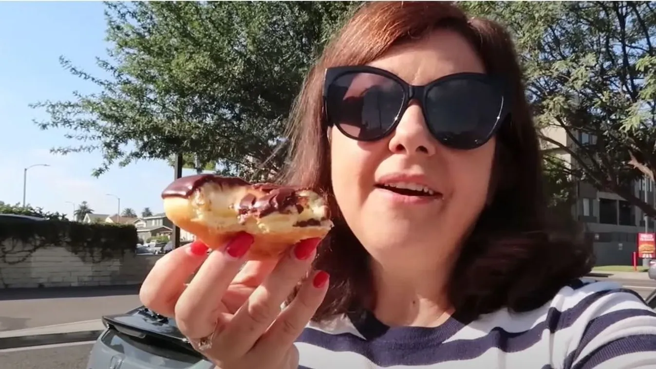 Erdélyi Mónika felfalta Amerikát. De tényleg... – Videó