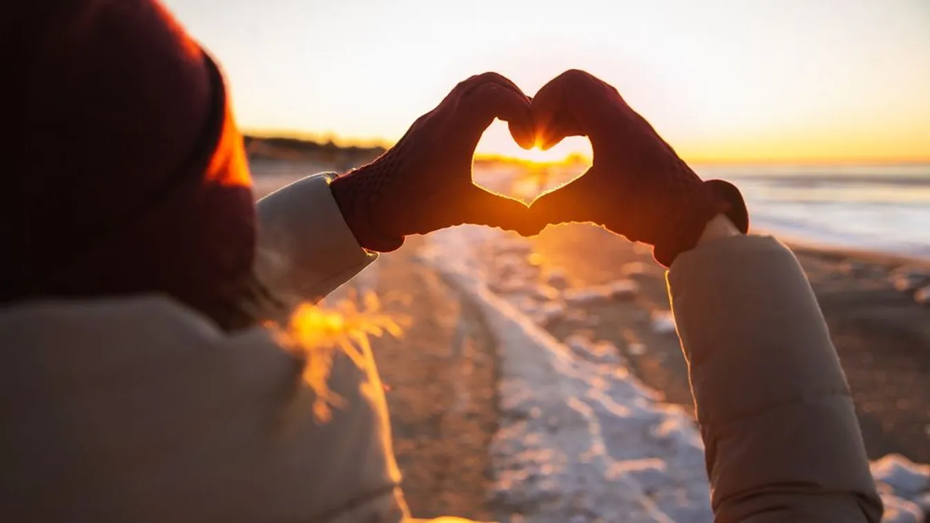 Kör alakú szivárványok lepik el az eget a napokban