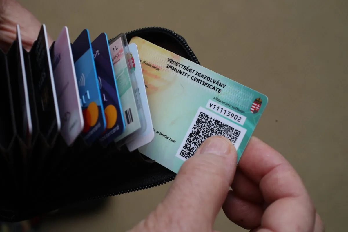 védettségi, oltási, covid, igazolvány