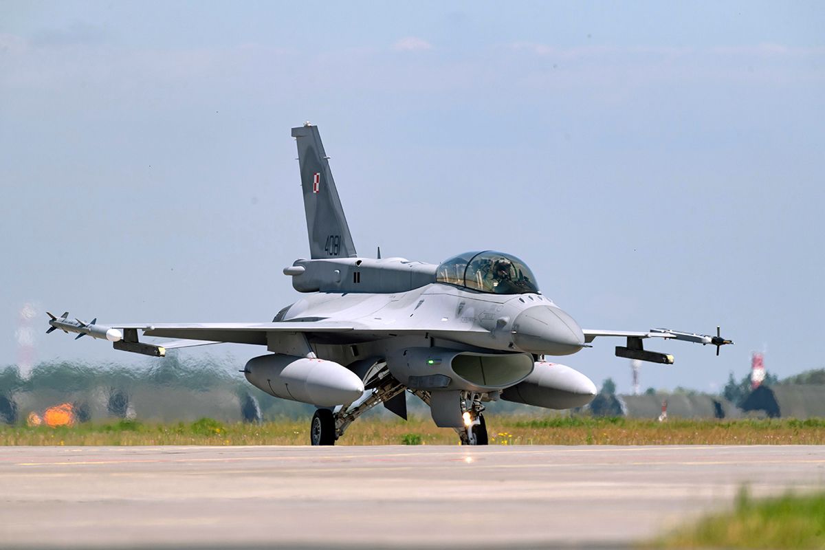  F-16-os vadászgép