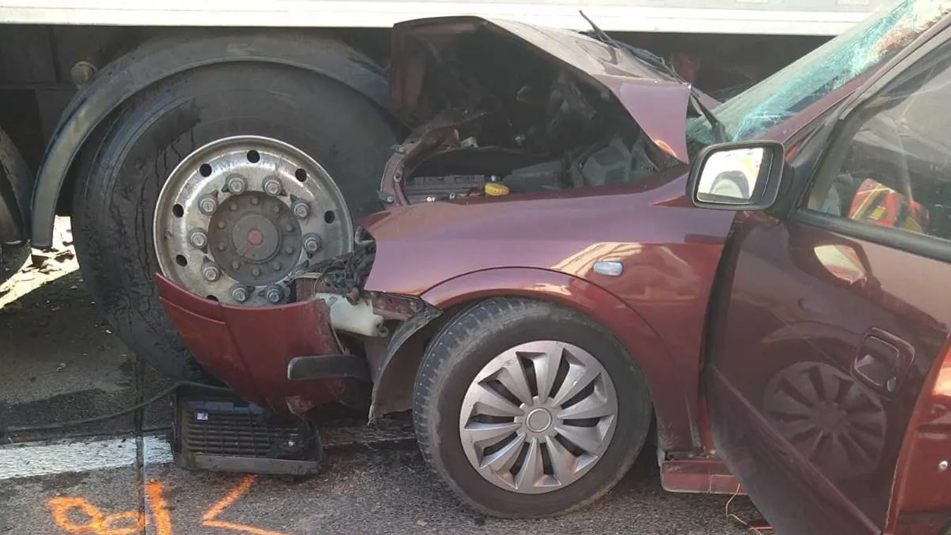 Szörnyethalt egy ember az M0-son – helyszíni fotók