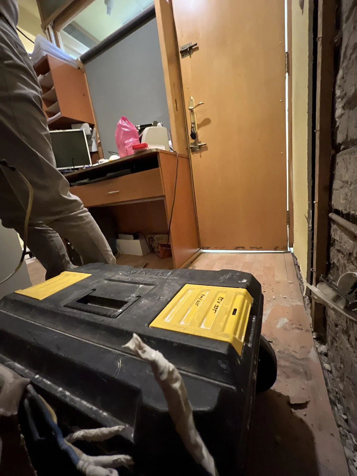 pénzváltó betörés