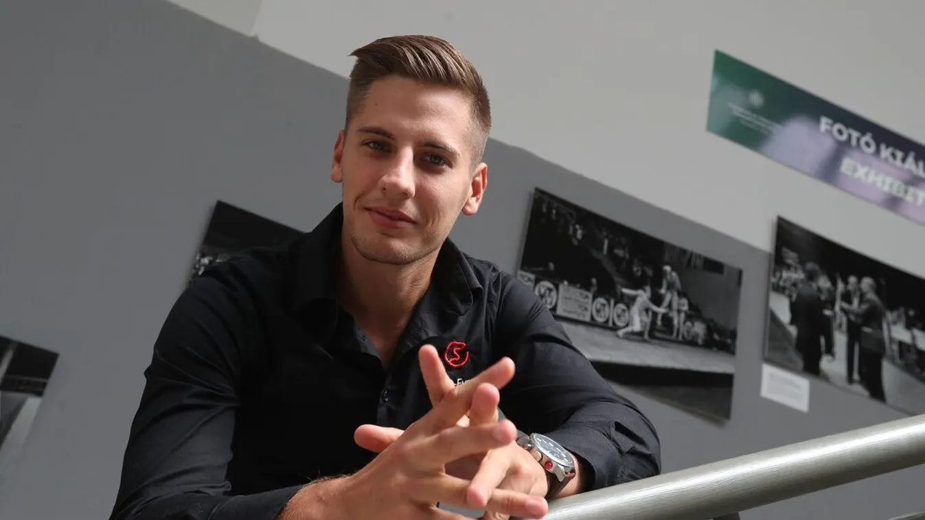 Megmutatta szerelmét Esztergályos Patrik