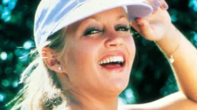 Emlékszel még a Dallas Lucy-jára? Így néz ki ma