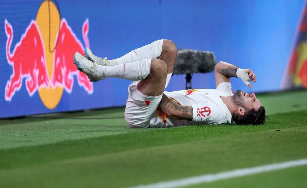 Szoboszlai a pályán kívülre esett, aztán...