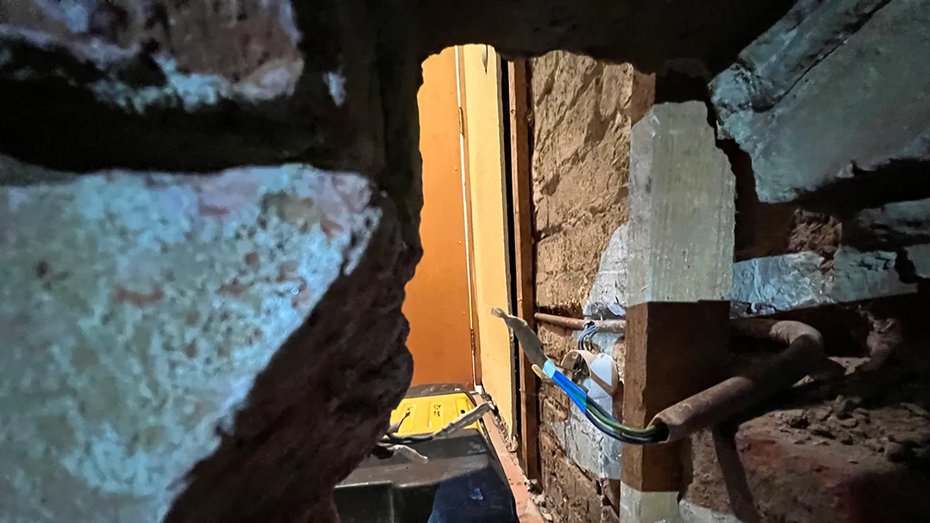 Mutatjuk, hogy vitték el az 50 milliót a budai pénzváltótól