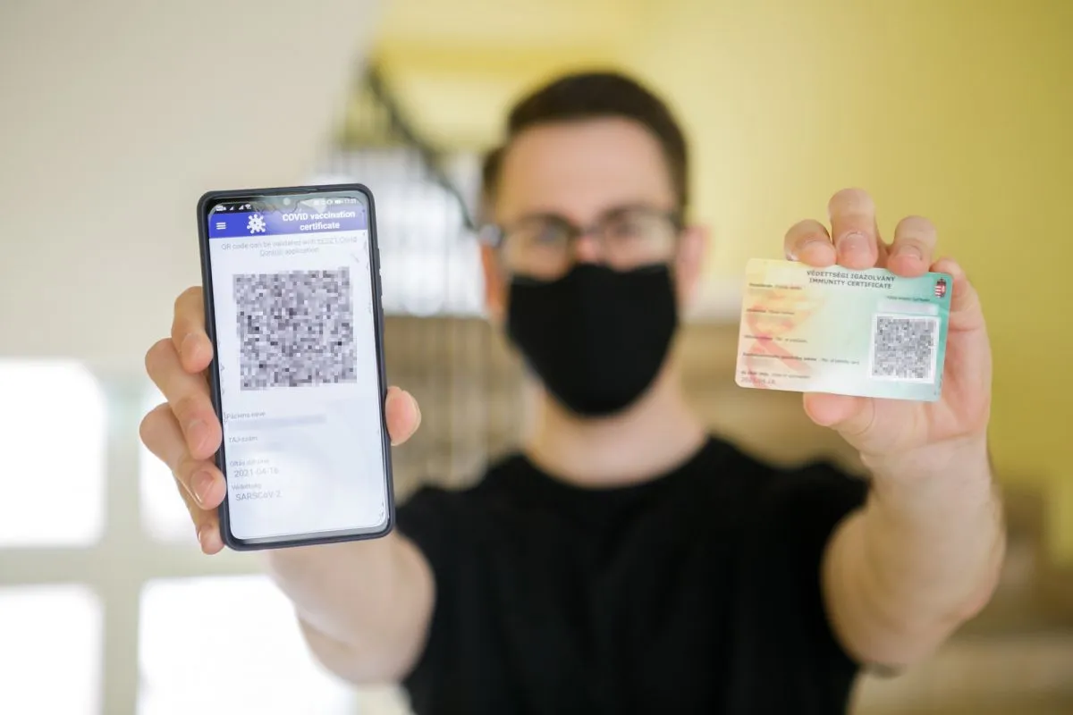 Covid-19 (koronavírus) vakcina oltás utáni védettségi igazolvány 