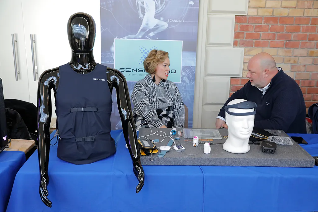 haditechnikai bemutató bálna