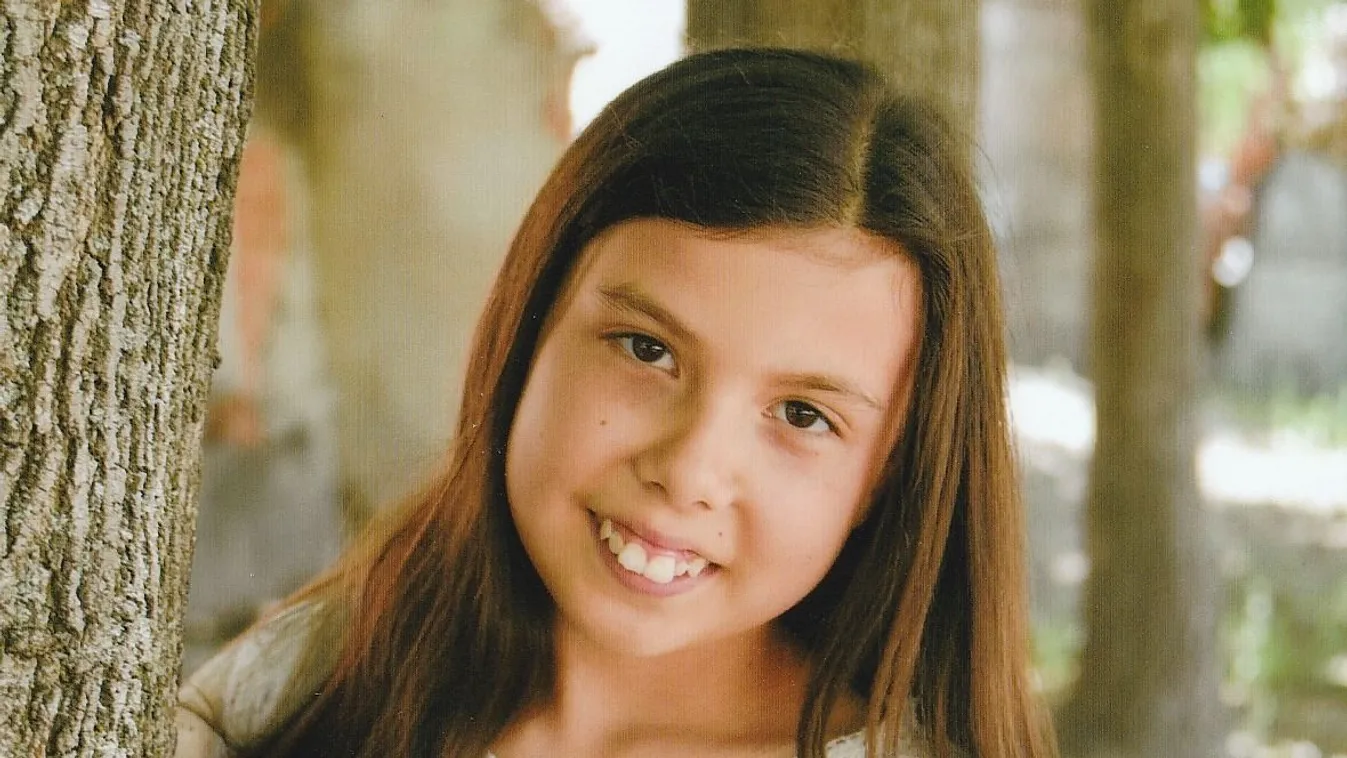 Daganatos betegeknek segít egy kislány