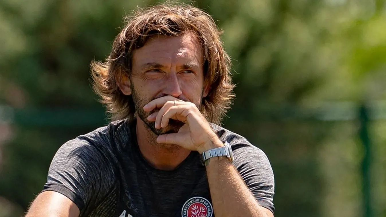 A földrengés áldozatait segíti a világbajnok focista