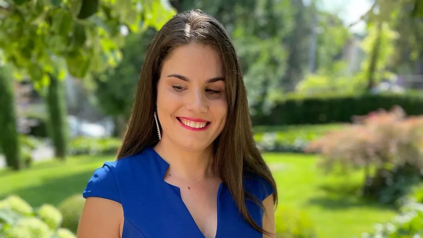 Hoppon maradt - Kirúgták az énekesnő zaklatóját