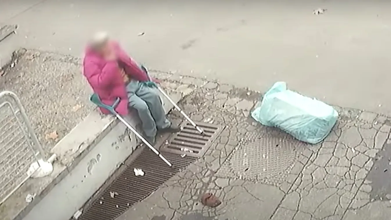 Vak, idős asszonyt raboltak ki Budapesten – Videó