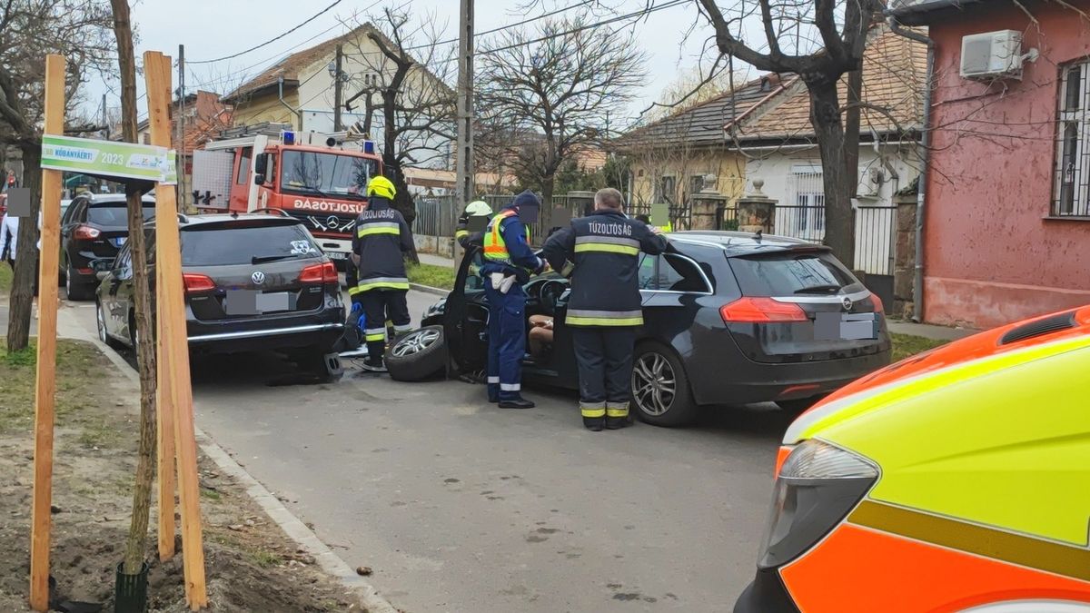 Gyermekét a kocsiba tevő anyukát gázoltak el Kőbányán