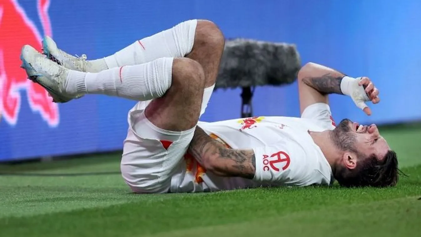 Kínos videó Szoboszlairól, négykézláb mászott